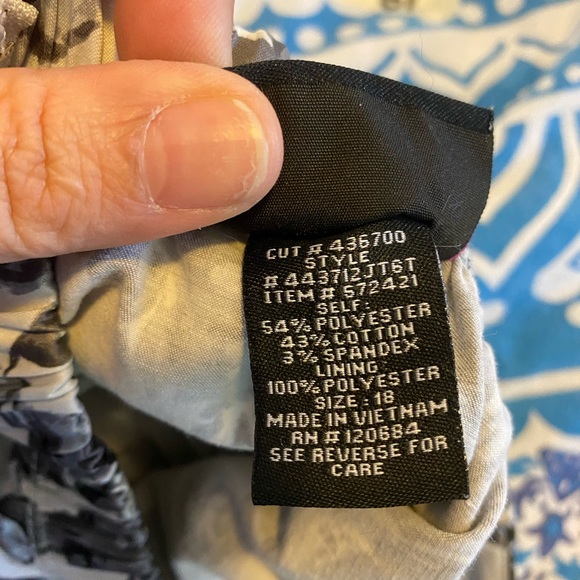 BEAUTIFUL TORRID BACKLESS HALTER DRESS GRAY BLACK WHITE FLORAL PRINT SIZE 18 GUC - Picture 12 of 16